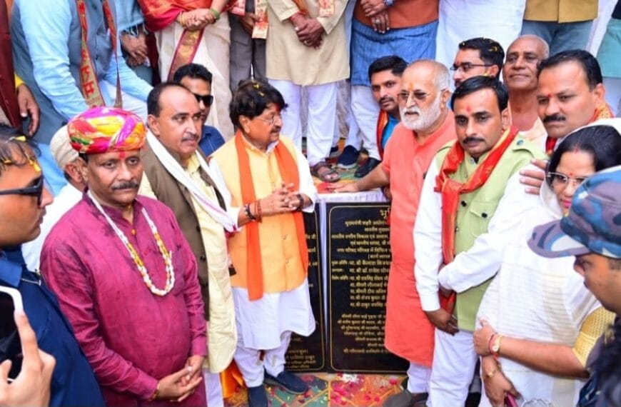 मंत्री कैलाश विजयवर्गीय ने किया करोड़ों के विकास कार्यों का भूमि पूजन और लोकार्पण — सोनकच्छ विधायक डॉ. राजेश सोनकर के प्रयास से विधानसभा को मिली विकास की सौगातें