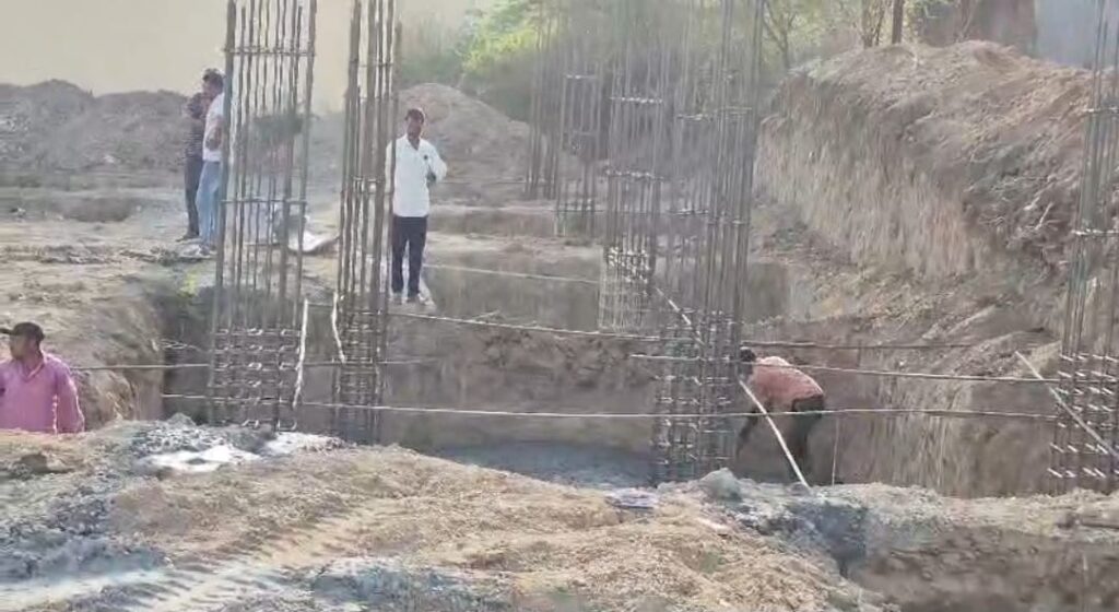 सोनकच्छ कॉलेज निर्माण गुणवत्ता पर सवाल