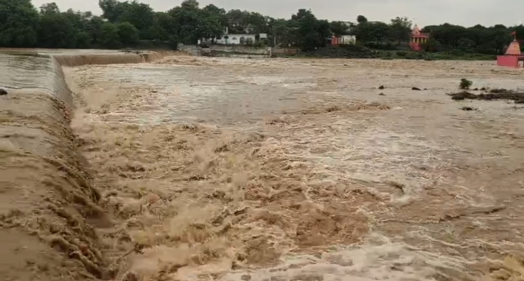 सोनकच्छ में बारिश